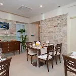 Heritage Antique 4* Σπλιτ