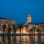 Ξενοδοχείο Heritage Antique 4*