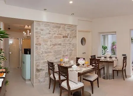 Heritage Antique 4*