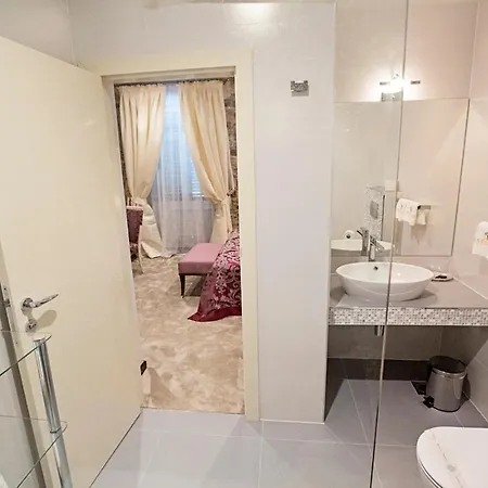 Hotel Heritage Antique