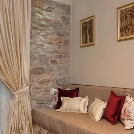 앤티크 스플릿 럭셔리 룸 스플리트