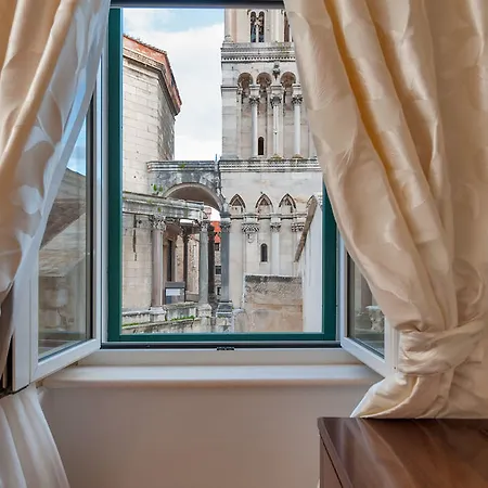 앤티크 스플릿 럭셔리 룸 4*