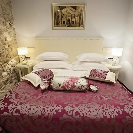 Heritage Antique Split