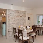 Heritage Antique 4*