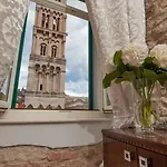 Heritage Antique Split