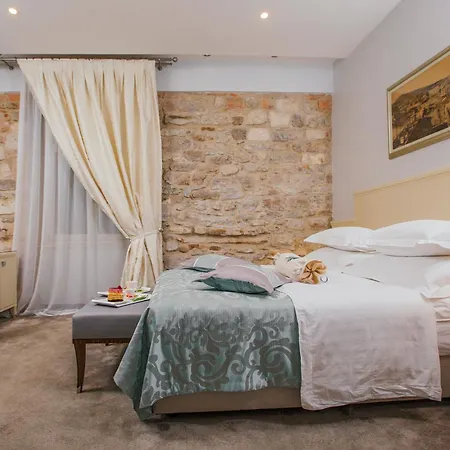 Heritage Antique 4* Split