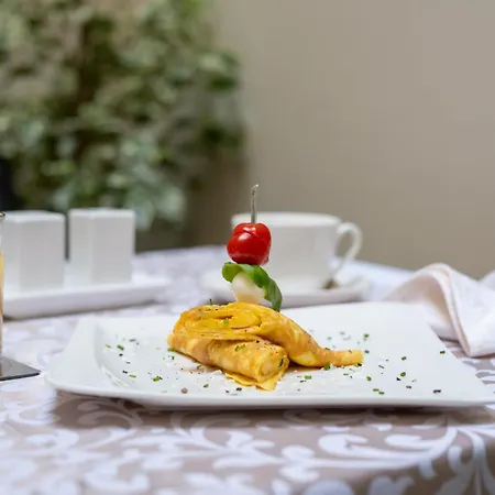 Heritage Antique Hotel