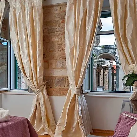 Heritage Antique Split