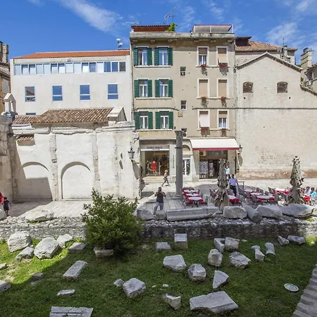 Heritage Antique Hotel