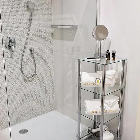 Hotel Heritage Antique