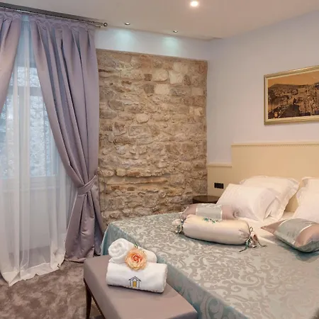 Heritage Antique Hotel