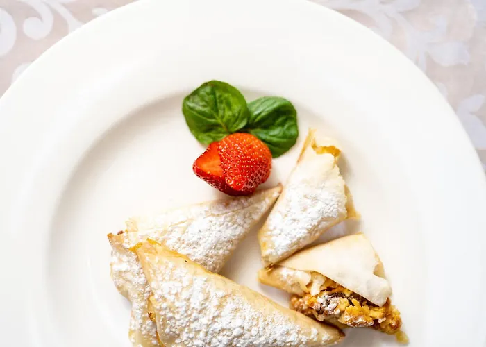 Heritage Antique Hotel 4*