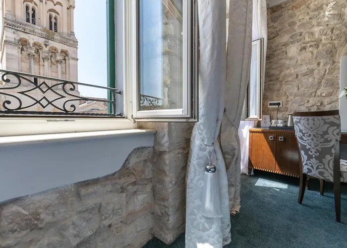 Hotel Heritage Antique 4*