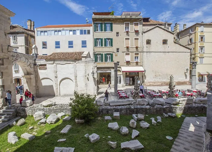 Heritage Antique Hotel