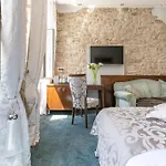Heritage Antique Hotel