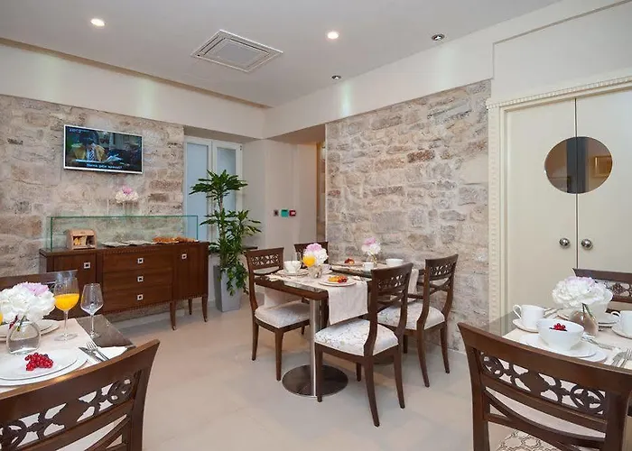 アンティーク ラグジュアリー ルーム 4* スプリト